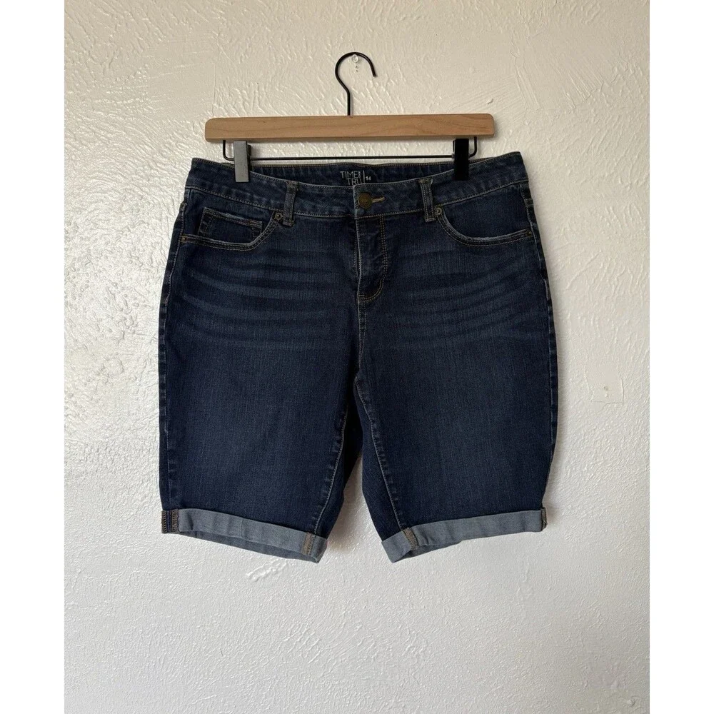 Time and Tru Women's Blue Denim Shorts Size 14